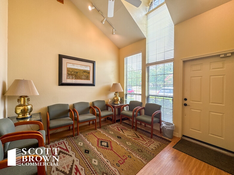 4232 I-35, Denton, TX à vendre - Photo du bâtiment - Image 2 de 7