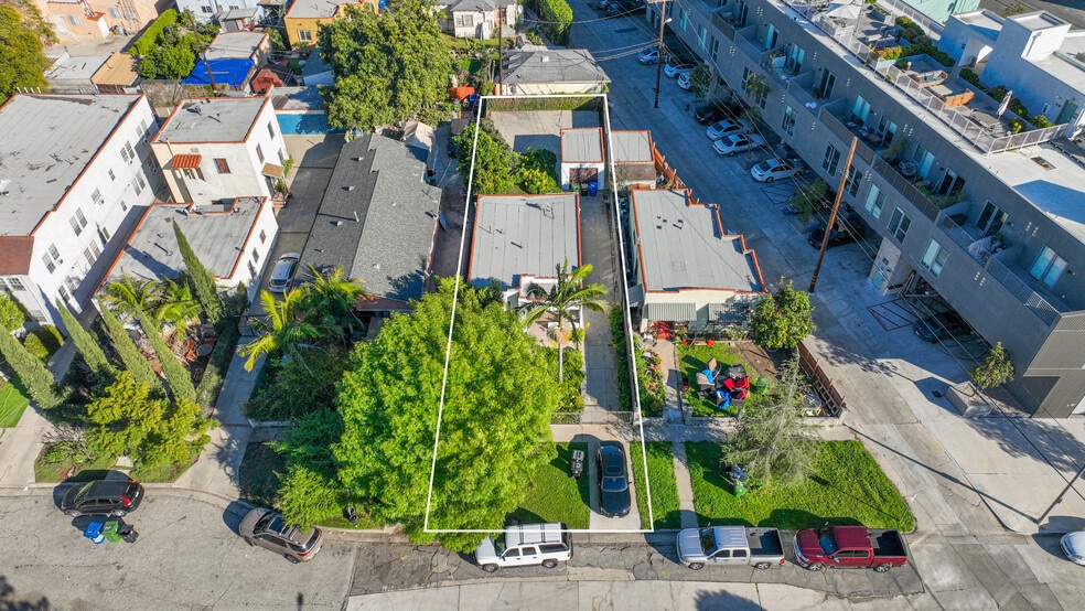 2536 S Dunsmuir Ave, Los Angeles, CA for sale - Building Photo - Image 1 of 23