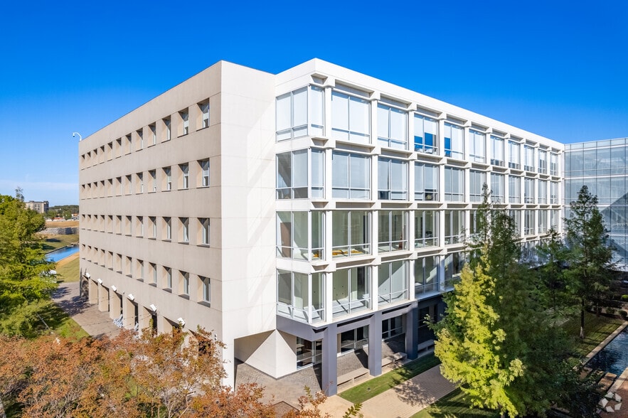 1500 Solana Blvd, Westlake, TX for lease - Building Photo - Image 1 of 65