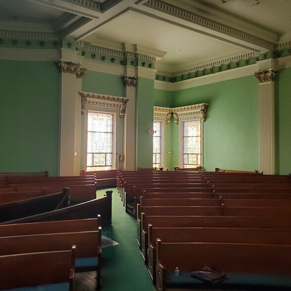 2101 E 46th St, Cleveland, OH à vendre - Photo intérieure - Image 2 de 6