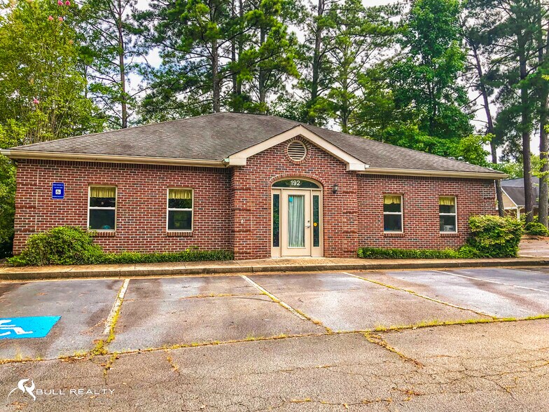 192 Weatherly Dr, Fayetteville, GA à louer - Photo du bâtiment - Image 2 de 6