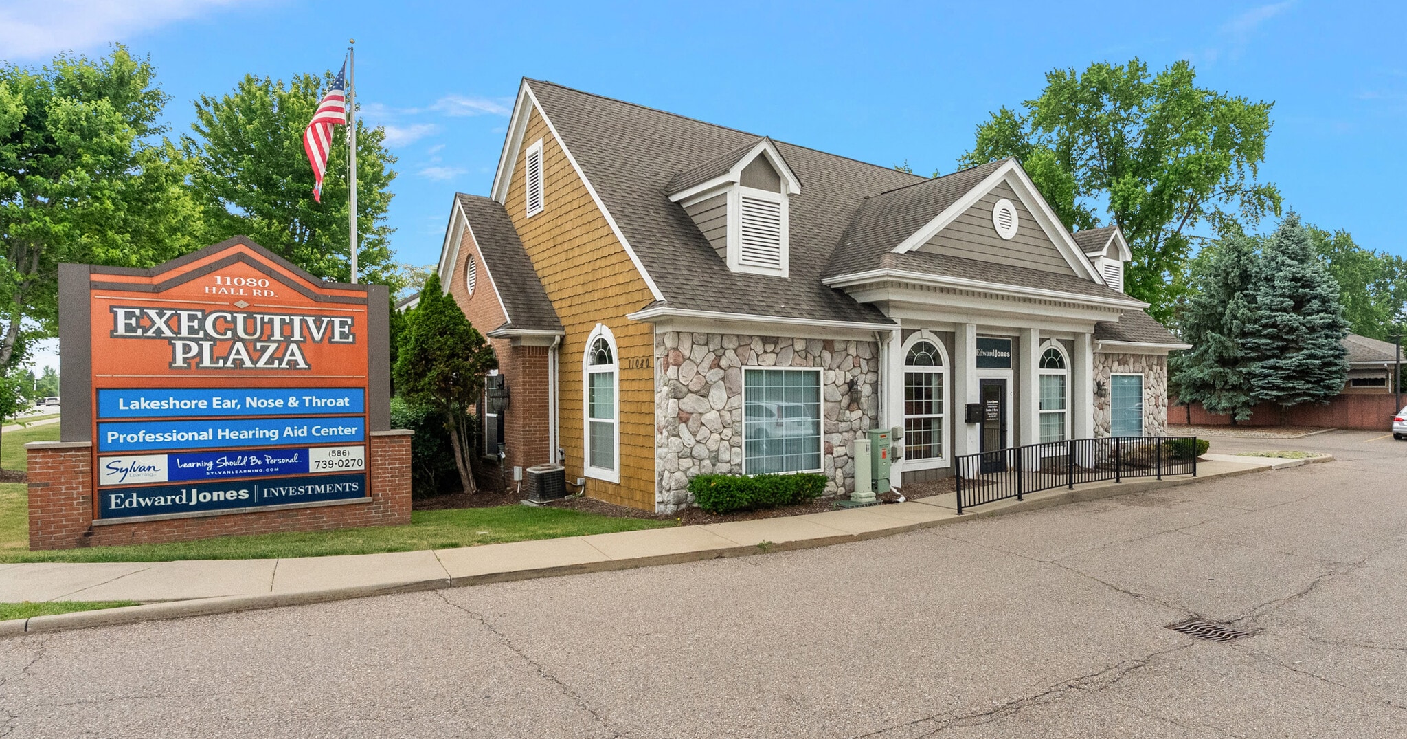 11080 Hall Rd, Sterling Heights, MI for lease Primary Photo- Image 1 of 15
