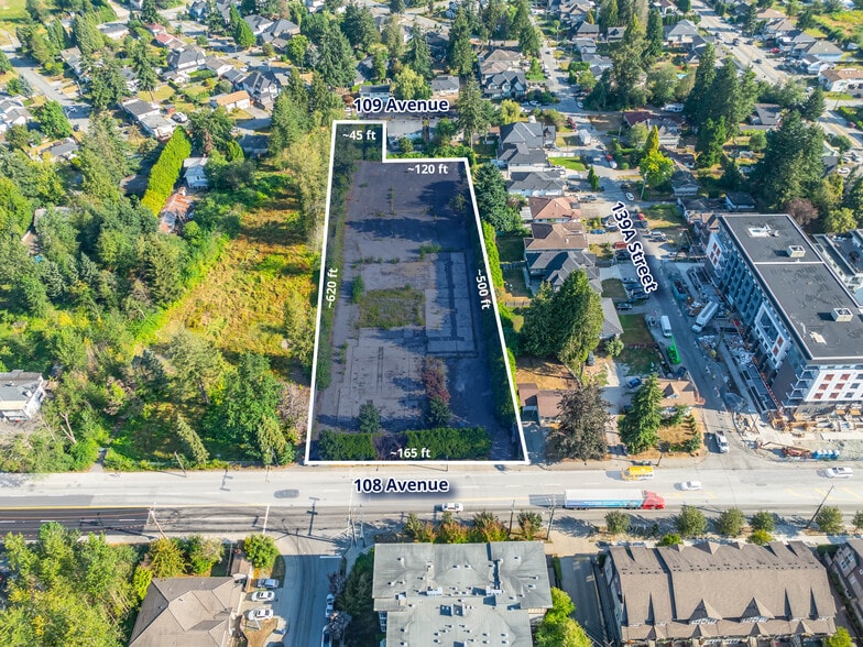 13905 108 Av, Surrey, BC à vendre - Photo du bâtiment - Image 2 de 4
