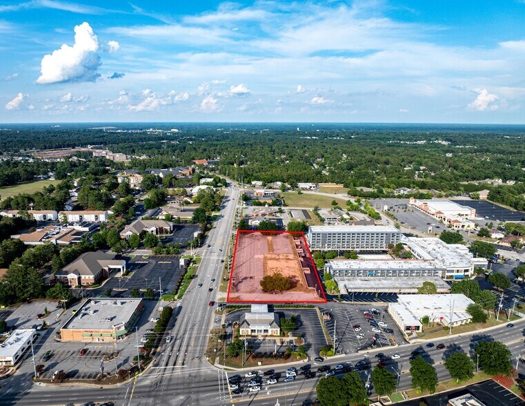 3187 Village Dr, Fayetteville, NC à vendre - Photo du bâtiment - Image 3 de 7