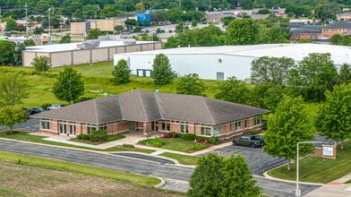 306 E Countryside Pky, Yorkville, IL - Aérien Vue de la carte - Image1