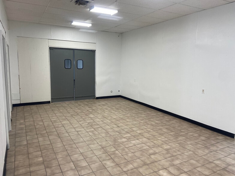 64 Field Rd, Somers, CT for lease - Building Photo - Image 3 of 11