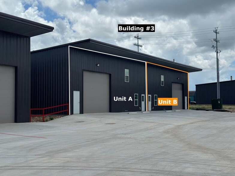 450 Hwy 290 E, Elgin, TX for lease - Building Photo - Image 3 of 22