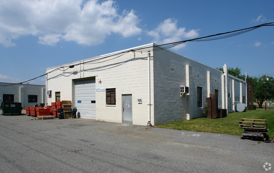 7300 N Crescent Blvd, Pennsauken, NJ for lease - Building Photo - Image 3 of 11