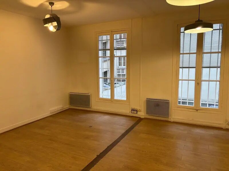 1 Place De La République, Levallois-Perret for lease Interior Photo- Image 1 of 2