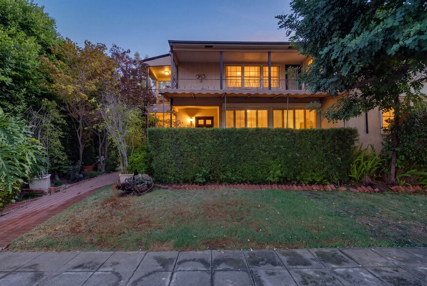 11737 Bellagio Rd, Los Angeles, CA for sale - Primary Photo - Image 1 of 28