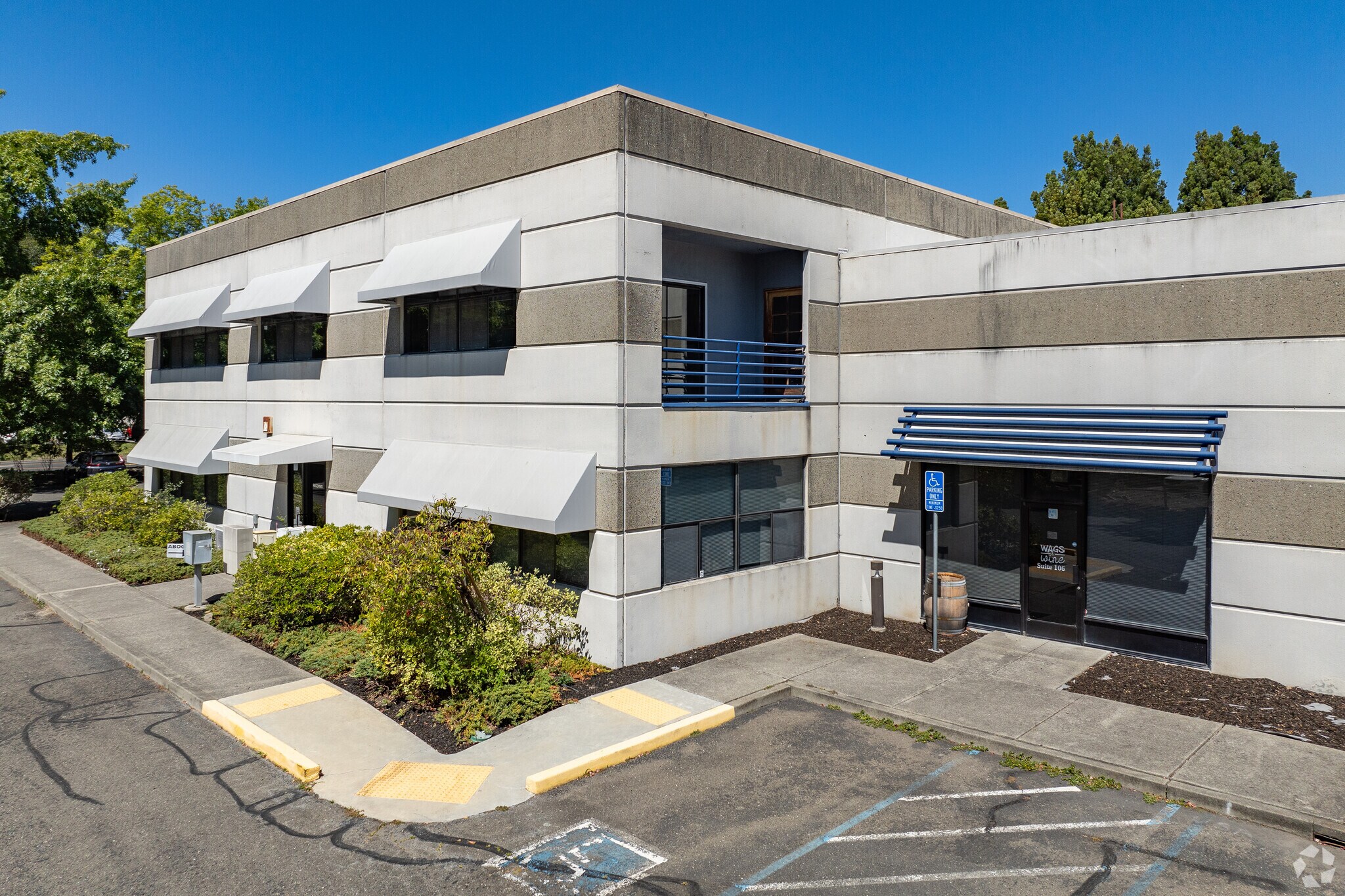 5468 Skylane Blvd, Santa Rosa, CA for lease Primary Photo- Image 1 of 18