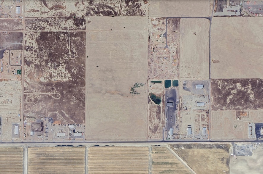 S Enos Lane, Bakersfield, CA à vendre - Photo du bâtiment - Image 2 de 3