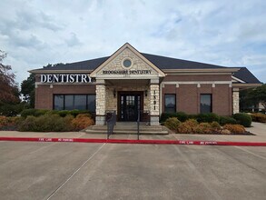 1801 Precinct Line Rd, Hurst, TX à louer Photo intérieure- Image 2 de 15