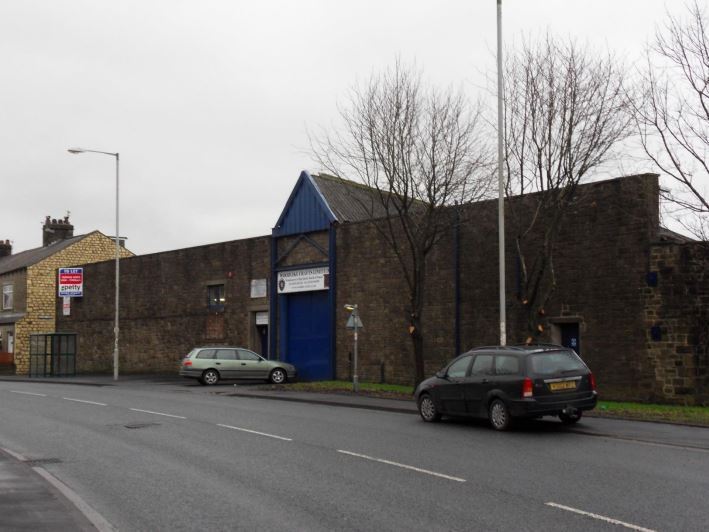 Colne Rd, Barnoldswick à louer - Photo du bâtiment - Image 2 de 2
