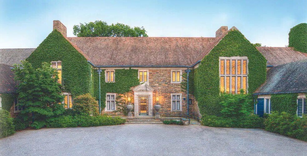 36 Essex St, Wenham, MA à vendre - Photo du bâtiment - Image 2 de 4