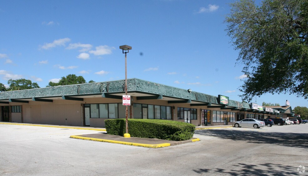 2543-2567 Gessner Dr, Houston, TX à louer - Photo du bâtiment - Image 2 de 9