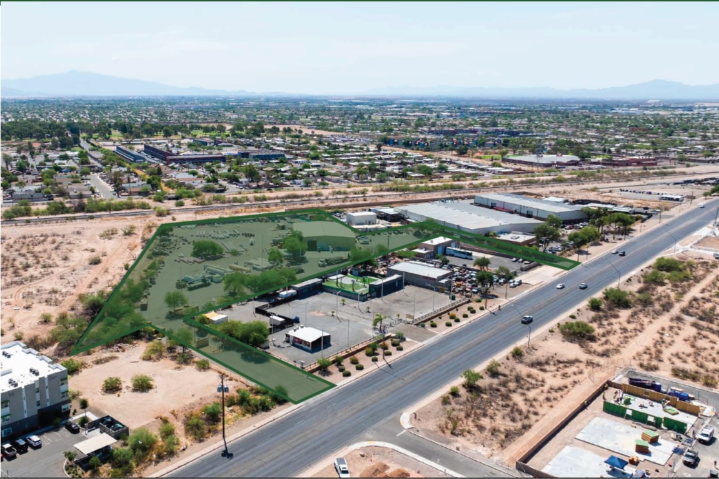 5455 S Nogales Hwy, Tucson, AZ à vendre Photo du bâtiment- Image 1 de 1