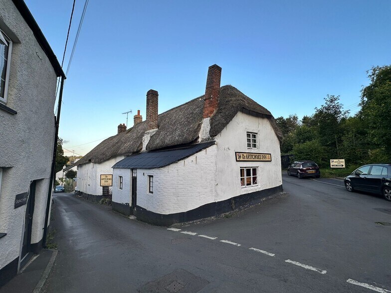 Village Rd, Christow à vendre - Photo du bâtiment - Image 2 de 10