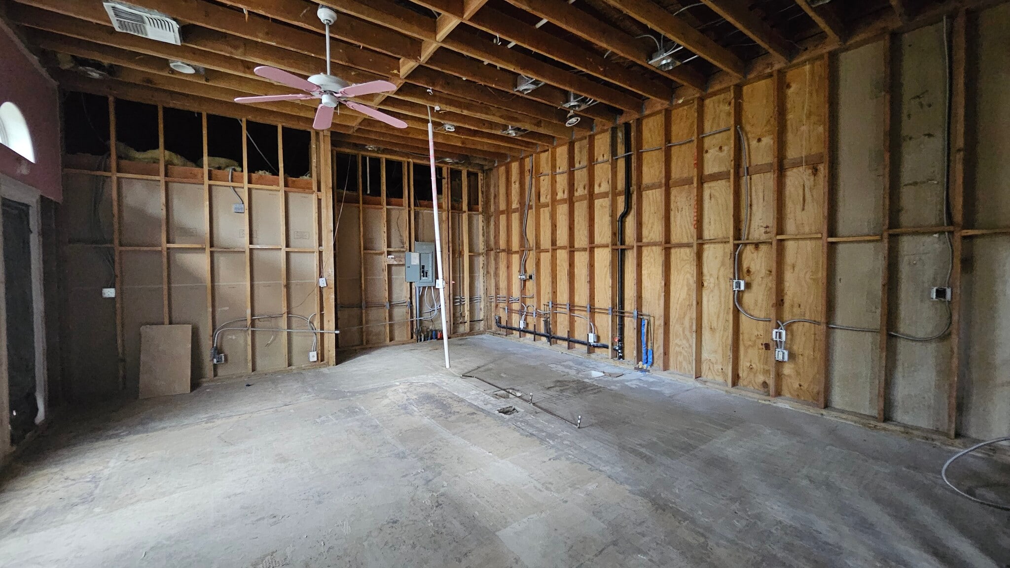 8116 California City, California City, CA for lease Interior Photo- Image 1 of 3