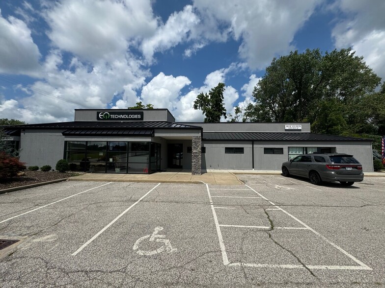 34910 Center Ridge Rd, North Ridgeville, OH for lease - Building Photo - Image 3 of 11