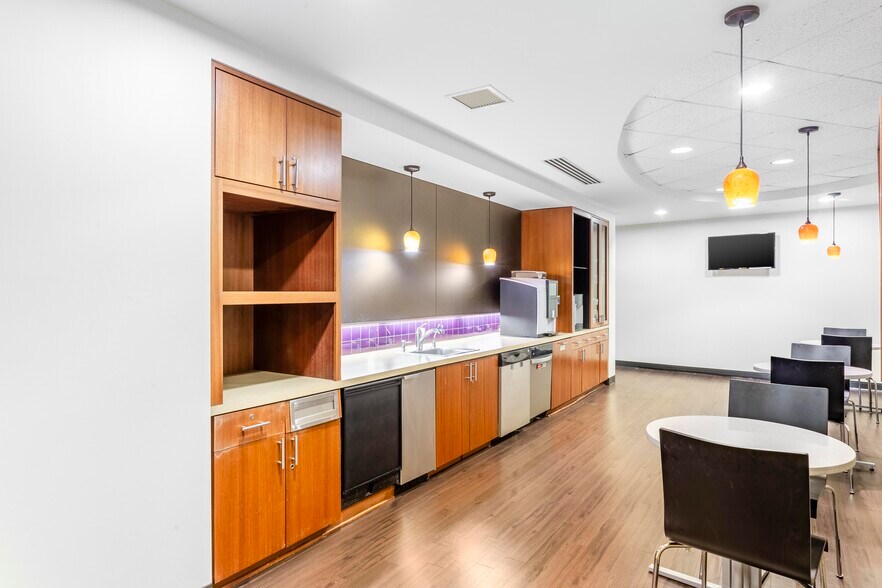 2300 Main St, Kansas City, MO à louer - Photo intérieure - Image 3 de 20