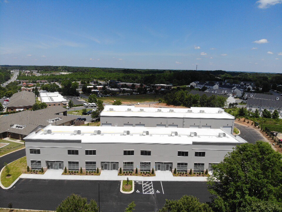 7500 Waterside Peak Dr, Denver, NC for lease Building Photo- Image 1 of 5
