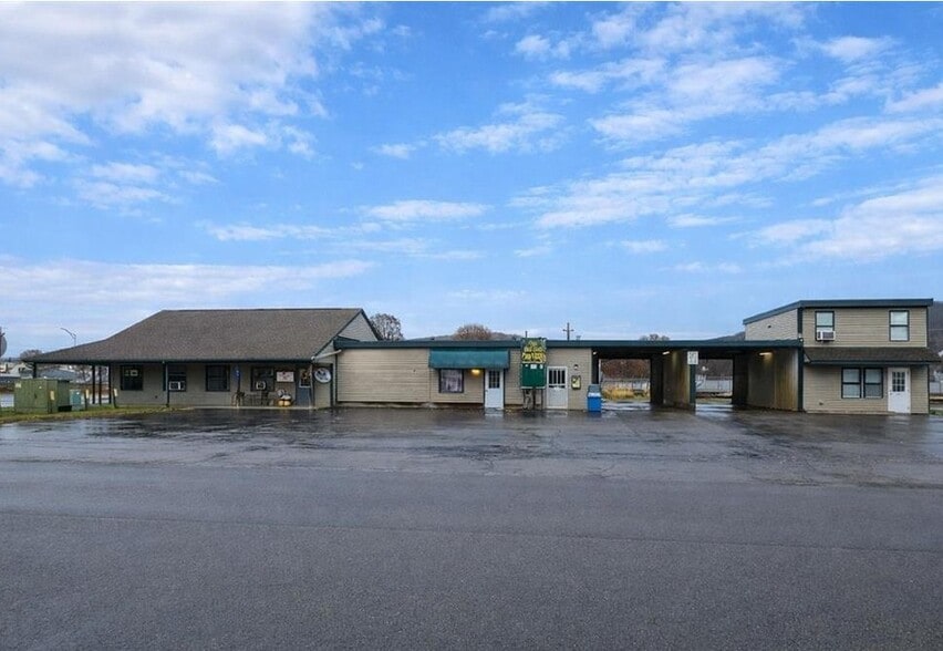 24 Park Dr, Hornell, NY for sale - Building Photo - Image 1 of 3