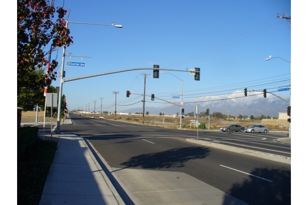 NWC Baseline Rd & Cactus Ave, Rialto, CA à vendre - Photo du bâtiment - Image 1 de 1