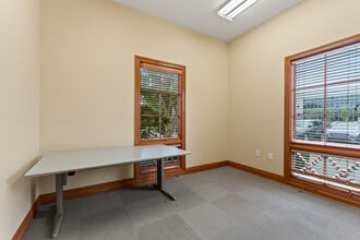 2645 O'Neal Ln, Baton Rouge, LA for lease Interior Photo- Image 1 of 17