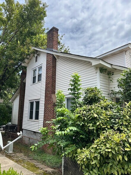 514 Beatties Ford Rd, Charlotte, NC à vendre - Photo du bâtiment - Image 3 de 34