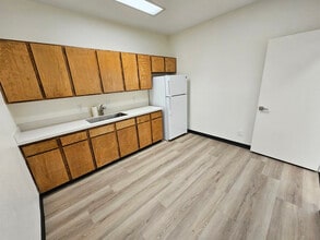 3684-3696 Midway Dr, San Diego, CA à louer Photo intérieure- Image 1 de 3