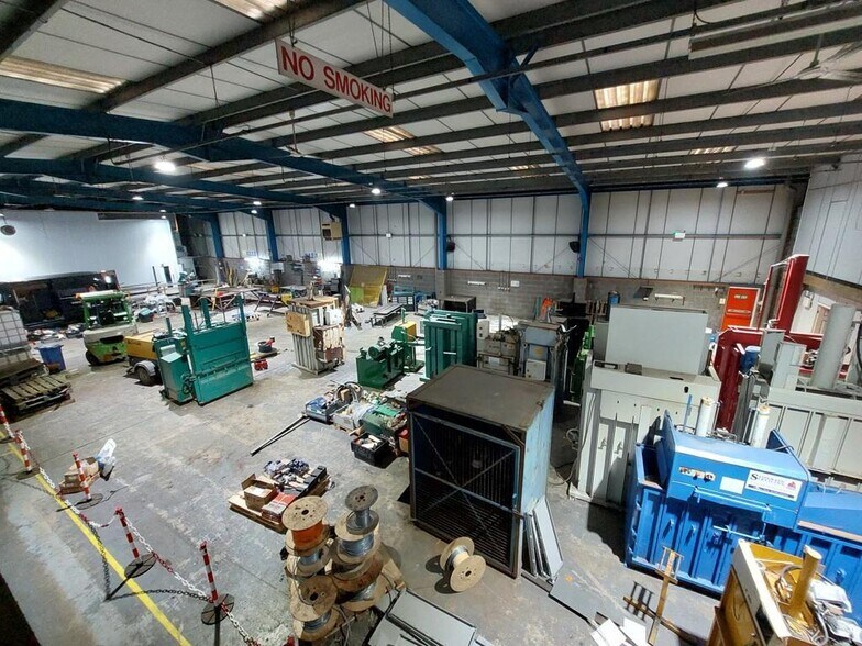 39-40 Lichfield Road Industrial Estate, Tamworth for sale - Building Photo - Image 3 of 8