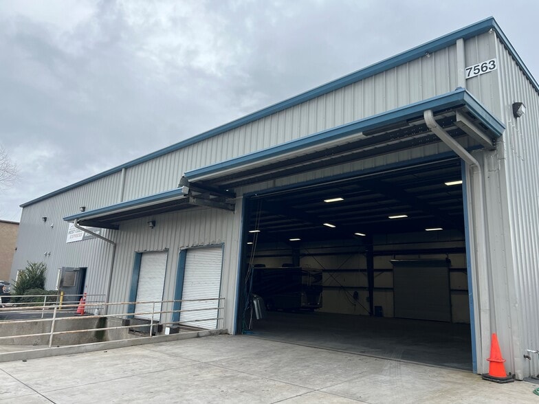 7563 Reese Rd, Sacramento, CA for lease - Building Photo - Image 2 of 20