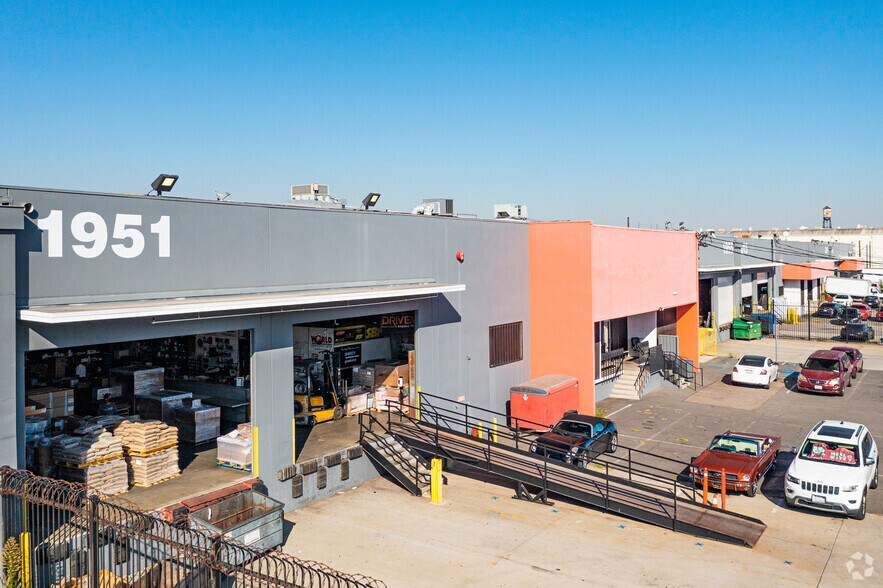 2015-2019 E 48th St, Vernon, CA à louer - Photo du bâtiment - Image 3 de 5