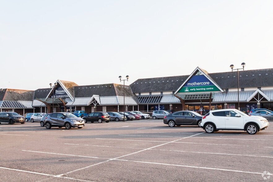 Cardiff Gate Retail Park, Cardiff à louer - Photo du bâtiment - Image 3 de 7