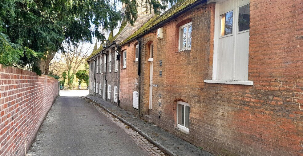 Malting Ln, Cambridge à louer - Photo du bâtiment - Image 3 de 3