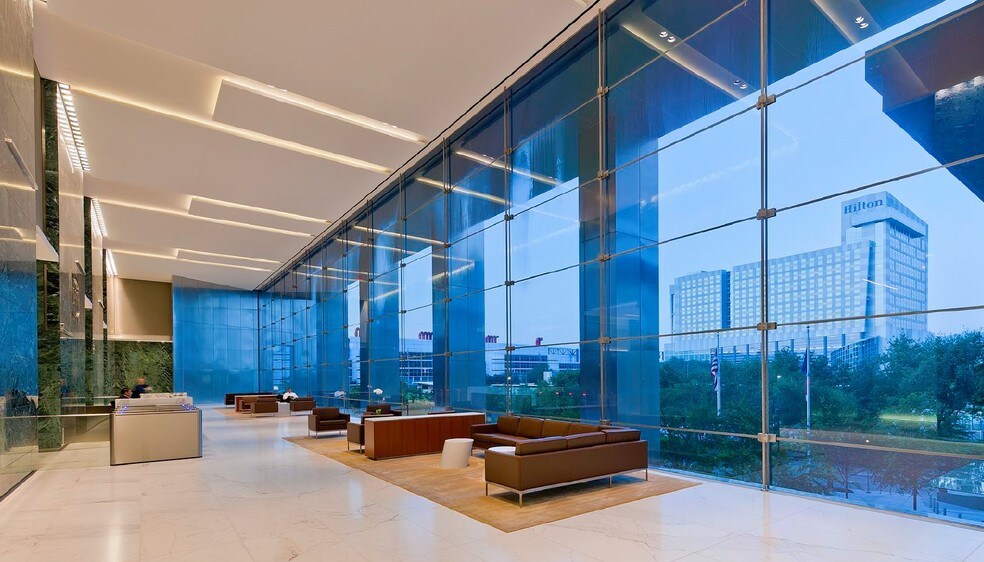 1501 McKinney St, Houston, TX à louer - Hall d’entrée - Image 3 de 7