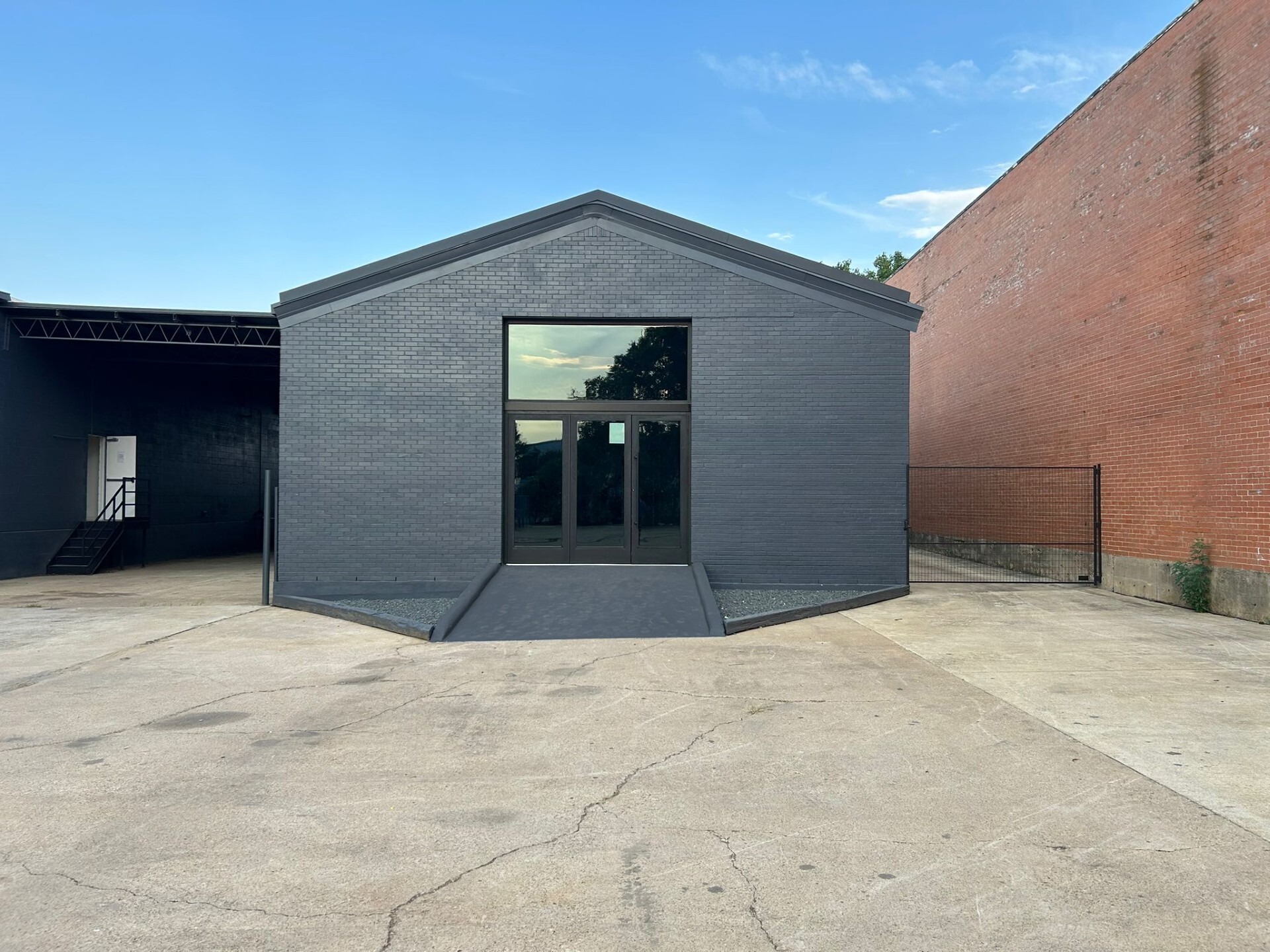 3120 Halifax St, Dallas, TX for lease Interior Photo- Image 1 of 5