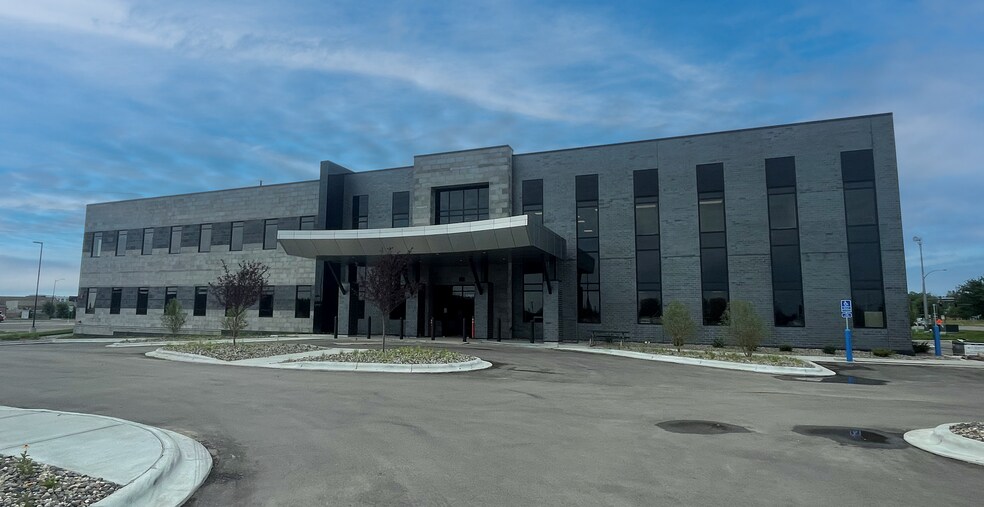 17489 Dodd Blvd, Lakeville, MN à louer - Photo du bâtiment - Image 1 de 1