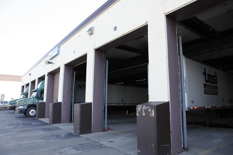 1680-1700 Lyell Ave, Rochester, NY à louer - Photo du bâtiment - Image 3 de 6