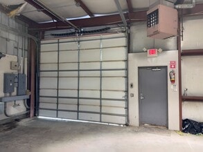 327 Ashland Rd, Mansfield, OH for lease - Commercial Listing Video 