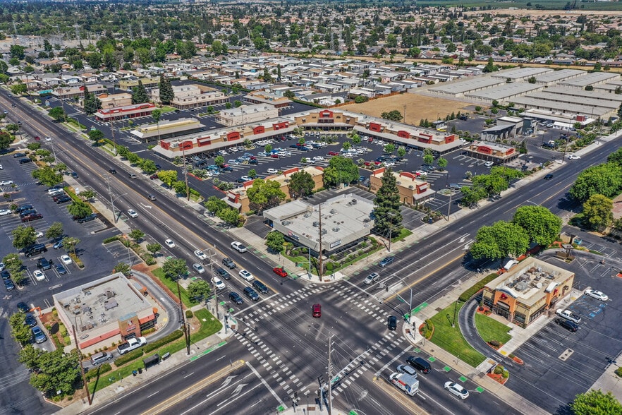 3507 Tully Rd, Modesto, CA for lease - Building Photo - Image 2 of 4