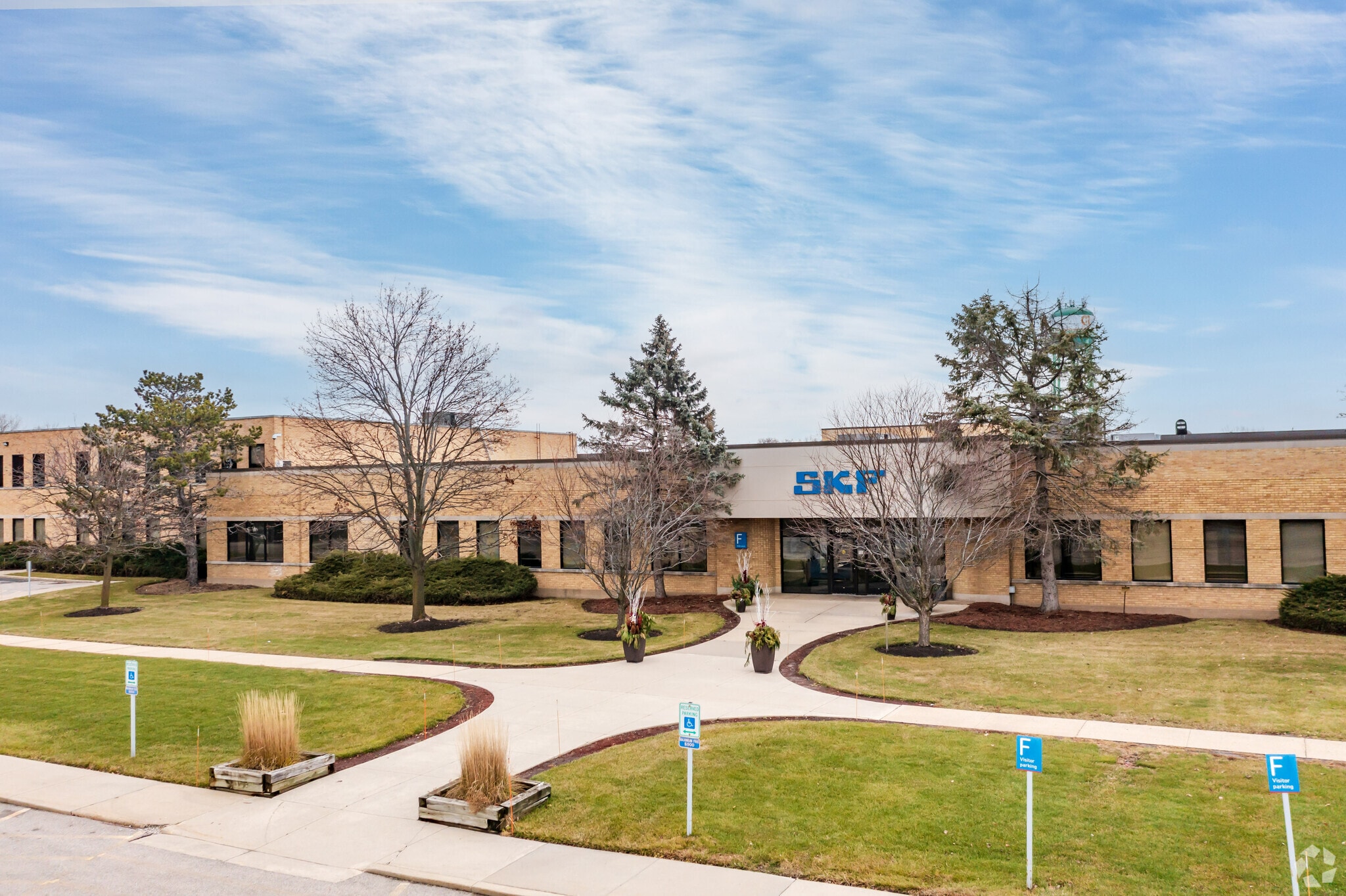 900 N State St, Elgin, IL for lease Primary Photo- Image 1 of 12