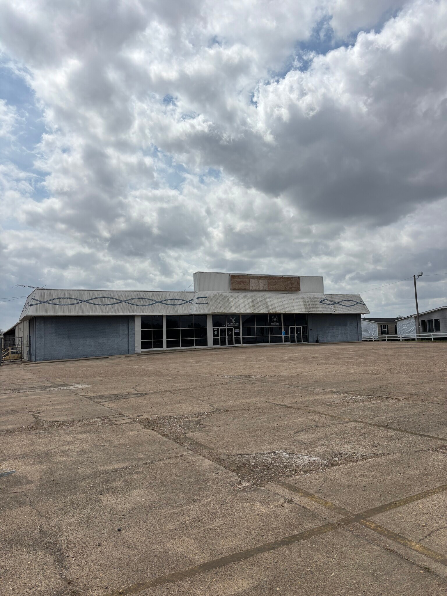 4306 E Texas St, Bossier City, LA for sale Primary Photo- Image 1 of 15