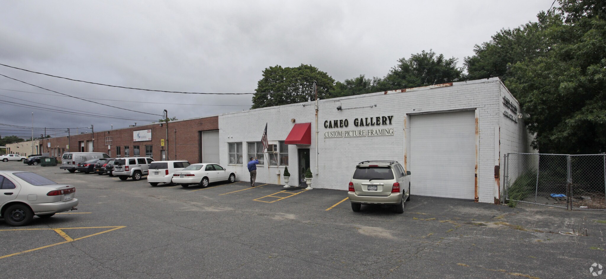 5 Burns Ave, Hicksville, NY à louer Photo principale- Image 1 de 3