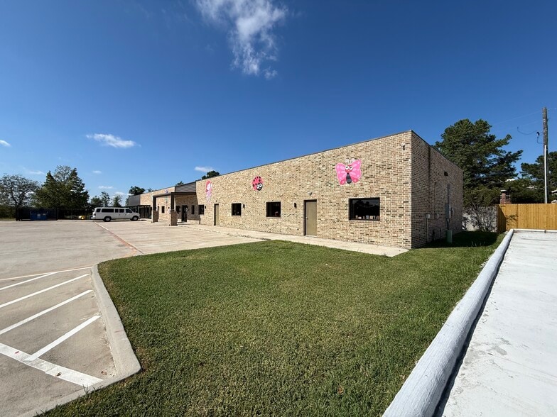 6130 Muela Creek Dr, Beaumont, TX for sale - Building Photo - Image 3 of 11