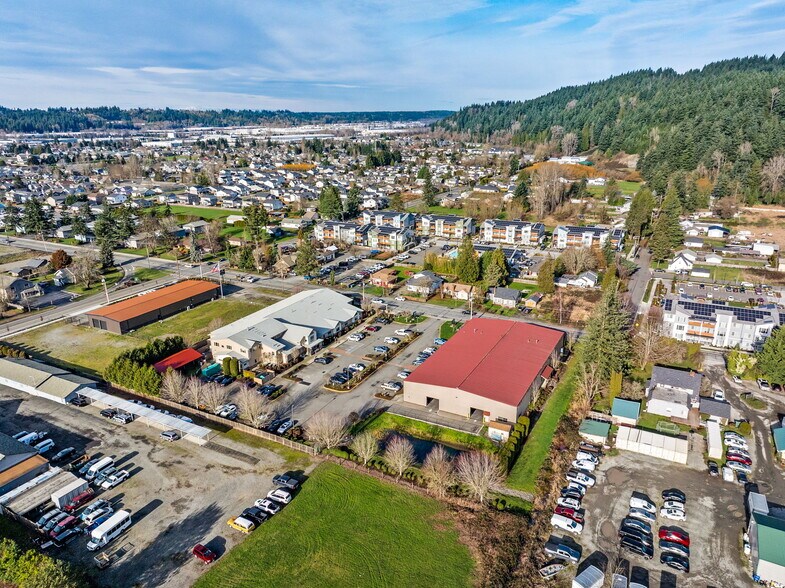 NVA Sumner Veterinary Hospital portefeuille de 2 propriétés à vendre sur LoopNet.ca - Aérien - Image 3 de 12