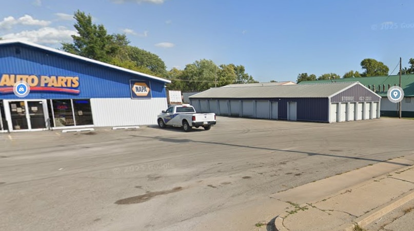 713 N Monroe St, Abingdon, IL for sale - Building Photo - Image 3 of 5