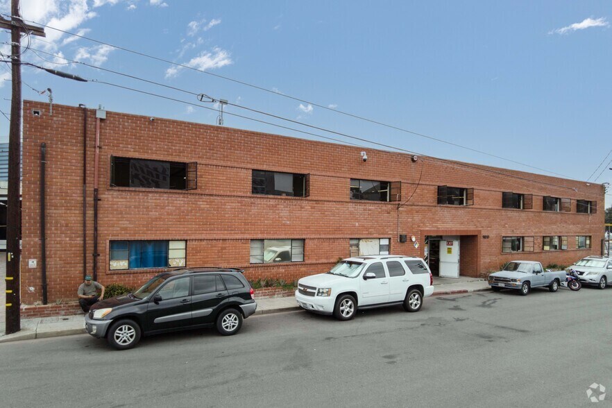 120 Kansas St, El Segundo, CA à vendre - Photo du bâtiment - Image 3 de 9