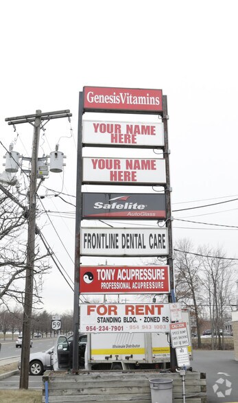 196-210 E Route 59, Nanuet, NY à louer - Photo du bâtiment - Image 3 de 6